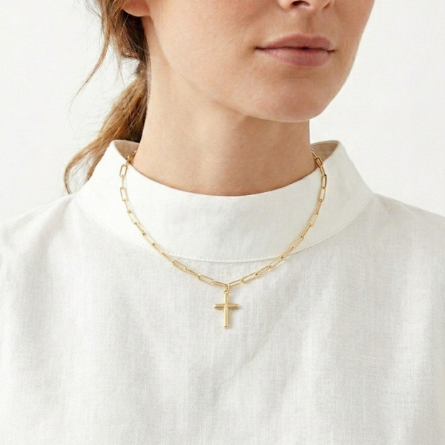 Thumbnail: Minimalist Paperclip Necklace (Available with or without Cross)