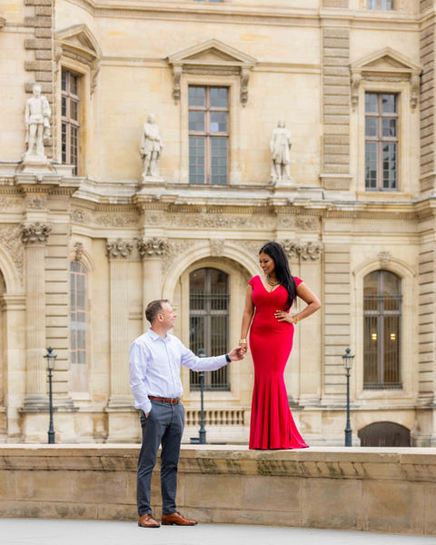 Couple photoshoot at the Louvre