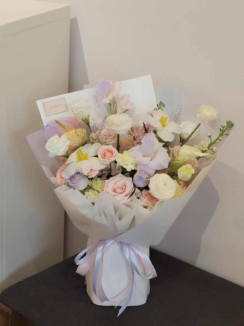 Thumbnail: Omakase Masterpiece Designer Bouquet