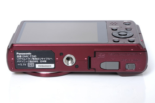 Panasonic DMC-TZ40 レッド 本体と付属品 Panasonic Lumix DMC-TZ40 Red | Chukocamera