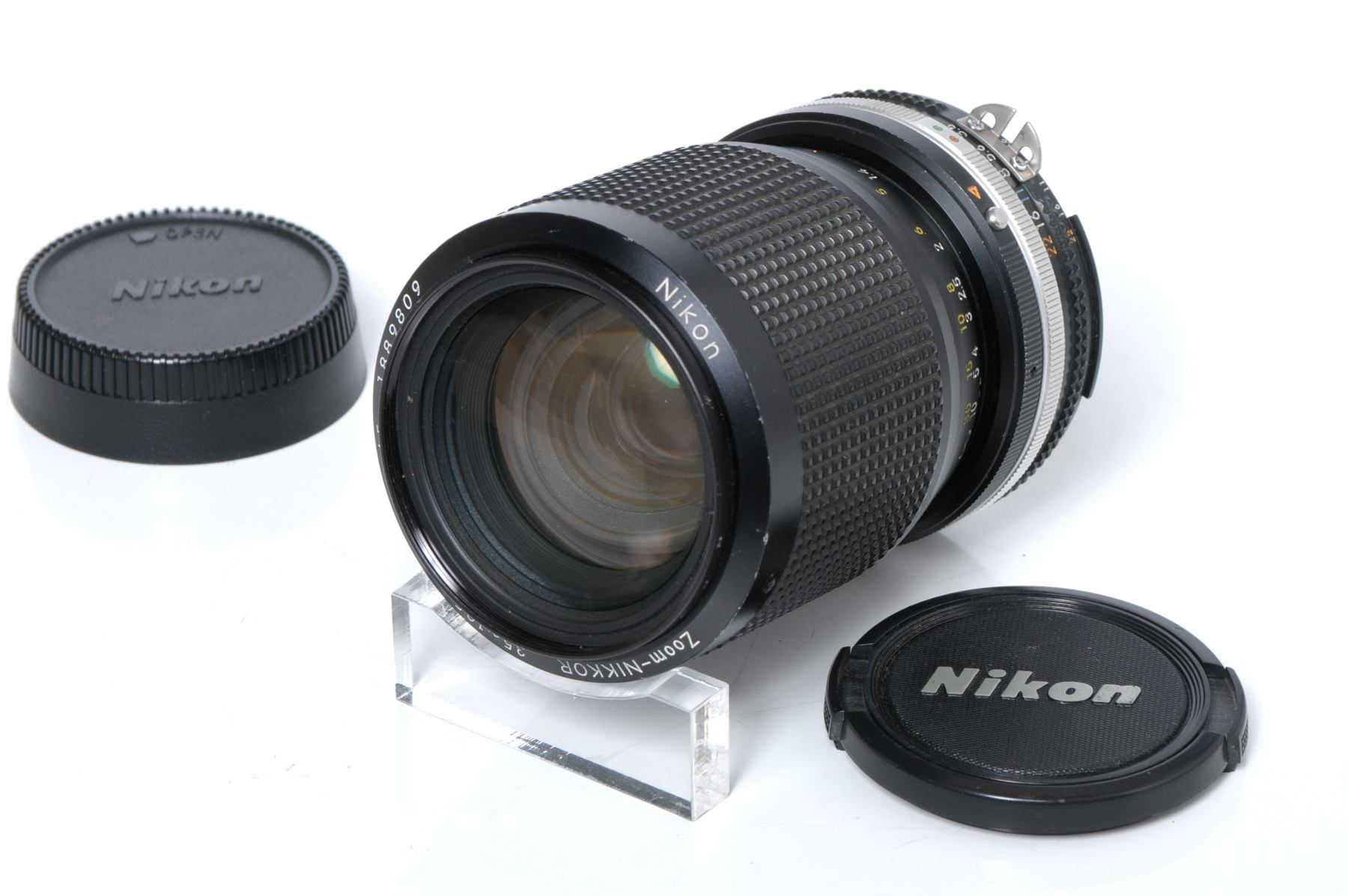 Nikon Ai-s Zoom Nikkor 35-105/3.5-4.5