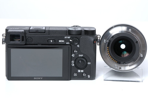 Sony α6300(ILCE-6300) Sigma 30/1.4DC DN Contemporary 付き Sony α6300(ILCE-6300) Sigma 30/1.4DC DN Contemporary 付き