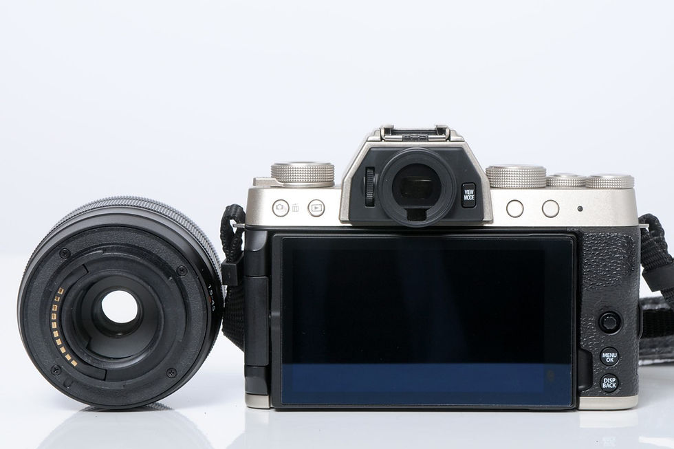 サムネイル： Fujifilm X-T200 XC15-45mm Kit