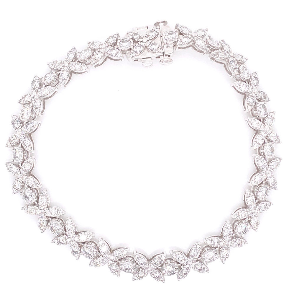 Thumbnail: Floral Pattern Diamond Bracelet