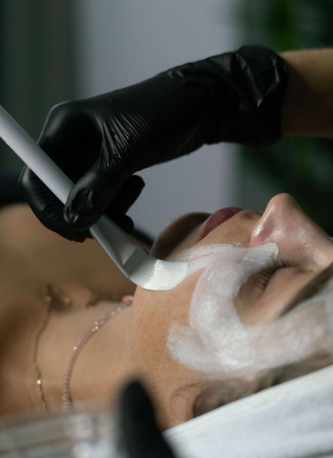 Dermaplaning + Jelly Mask