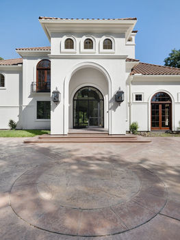 The Return of Curves: Softening the Lines of the Home
