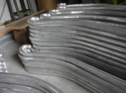 アルミキャスト