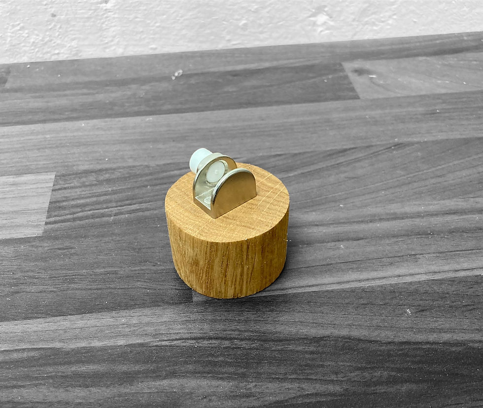 Thumbnail: Small Oak ‘stump’ stand for Glass fusion display