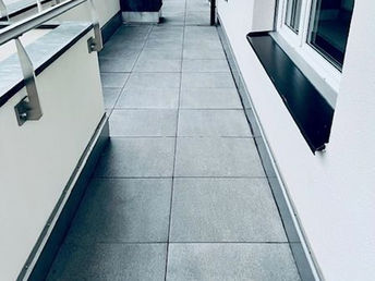 Hauswartung, Leuenberger, Terrassenplatten, Reinigung, Liegenschaftspflege, Werkdienst, Schwyz, Zug