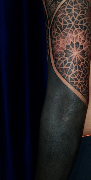 realistic tattoo realism tattoo black and gray tattoos tattoos for men tattoos for women girls boys bold tattoo geometrical black out sleeve