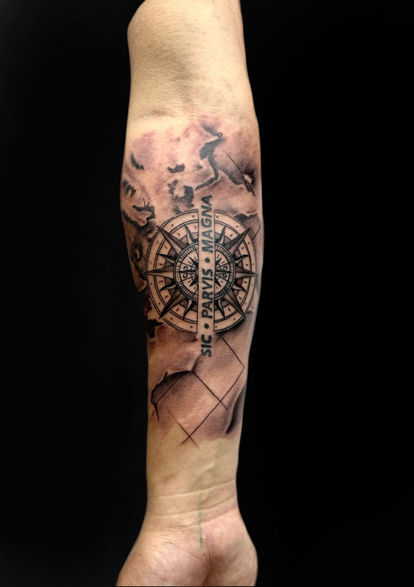 realistic tattoo realism tattoo black and gray tattoos tattoos for men tattoos for women girls boys bold tattoo compass clock time piece