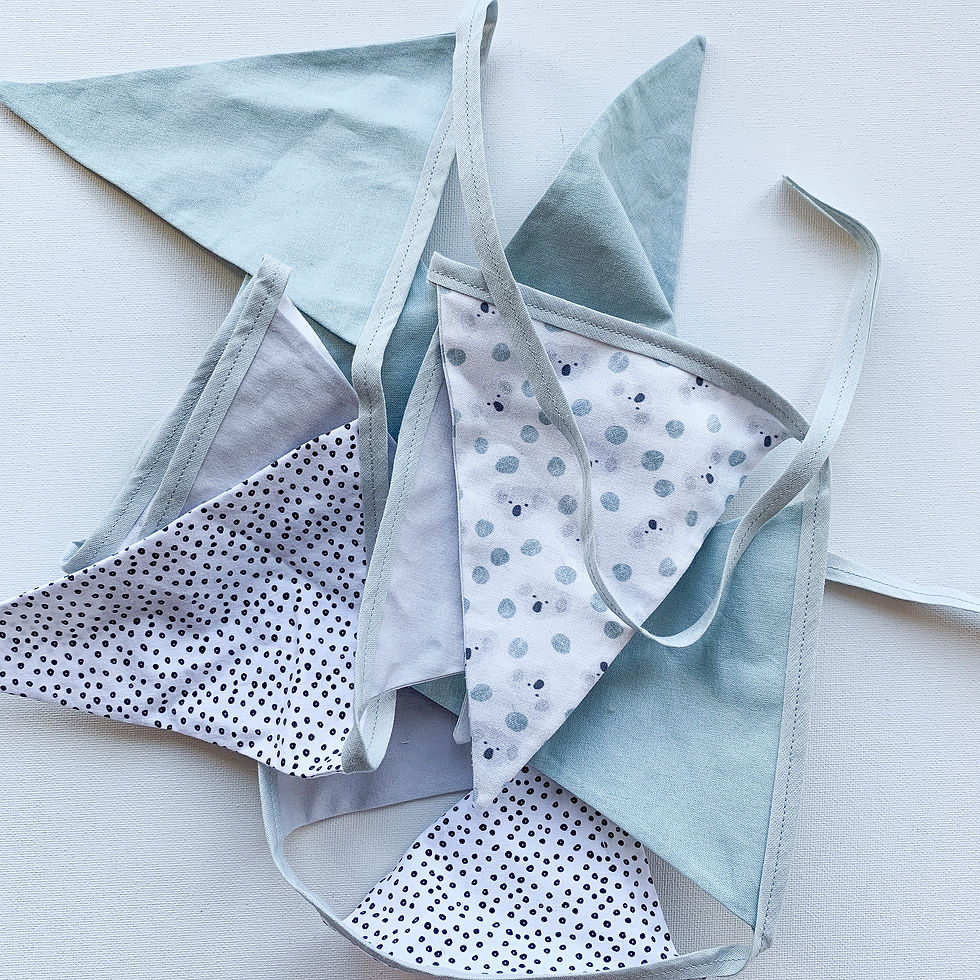 Miniaturbild: Wimpelkette Small salbei/grau/weiss/schwarz mit Koalas