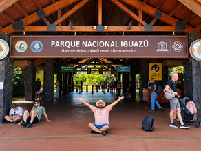 Entrada do Parque Nacional Iguazú, na Argentina, durante visita da Revista EDVD às Cataratas do Iguaçu.
