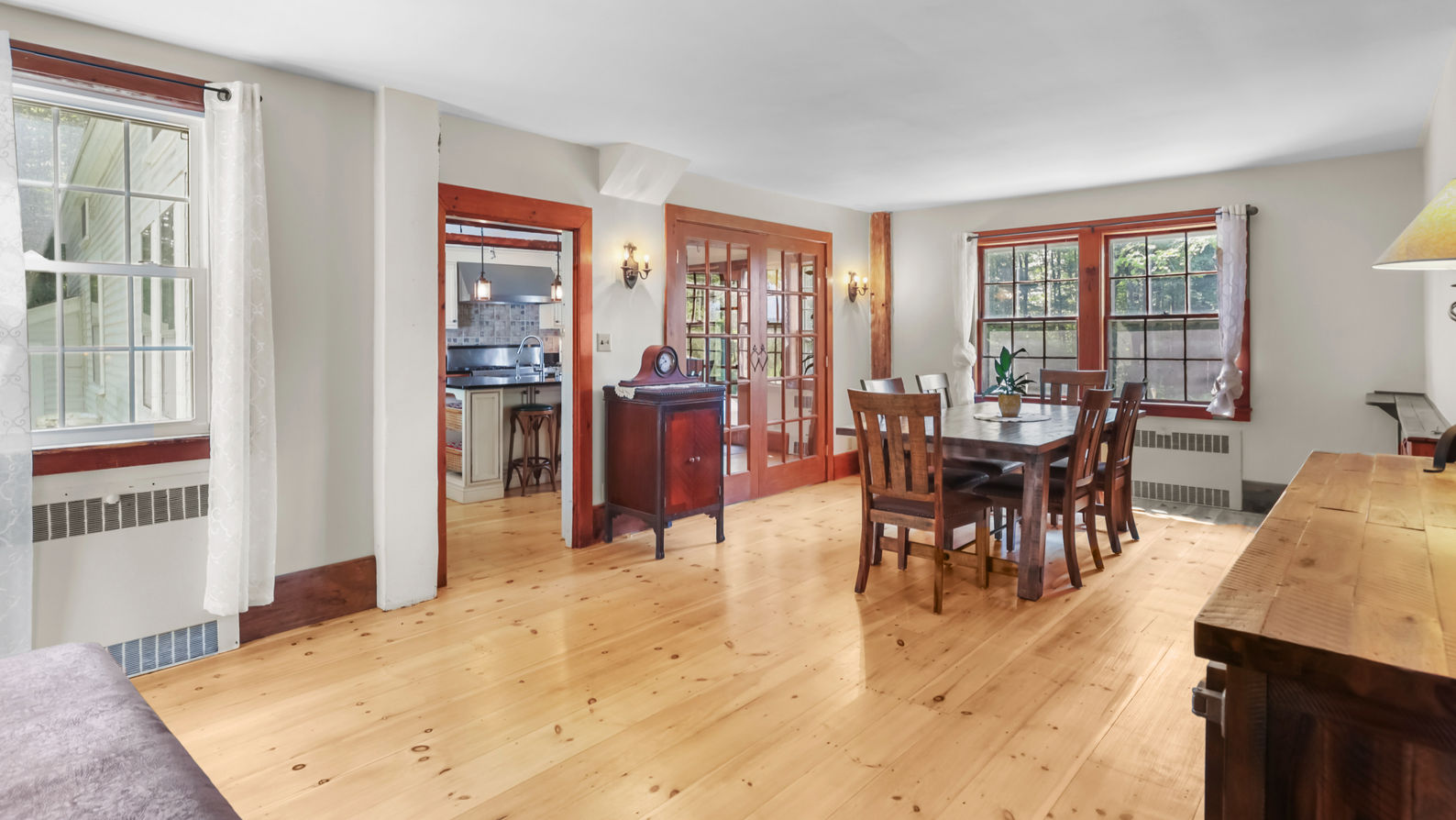 Professional Custom MLS HDR Real Estate Imagery Services - Home Family Dining Room