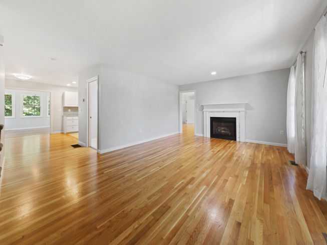 Professional Inside MLS HDR Imagery - Living Room - Hollis NH