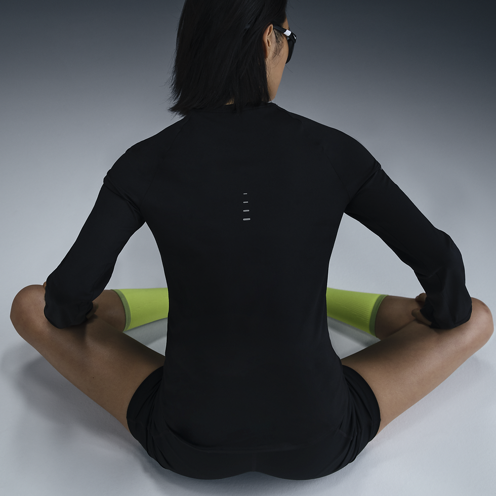 縮圖：Nike Swift Women's Long-Sleeve Top (Black/White)