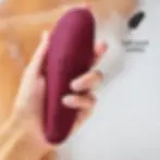 Womanizer CLASSIC 2 waterproof soft touch surface
