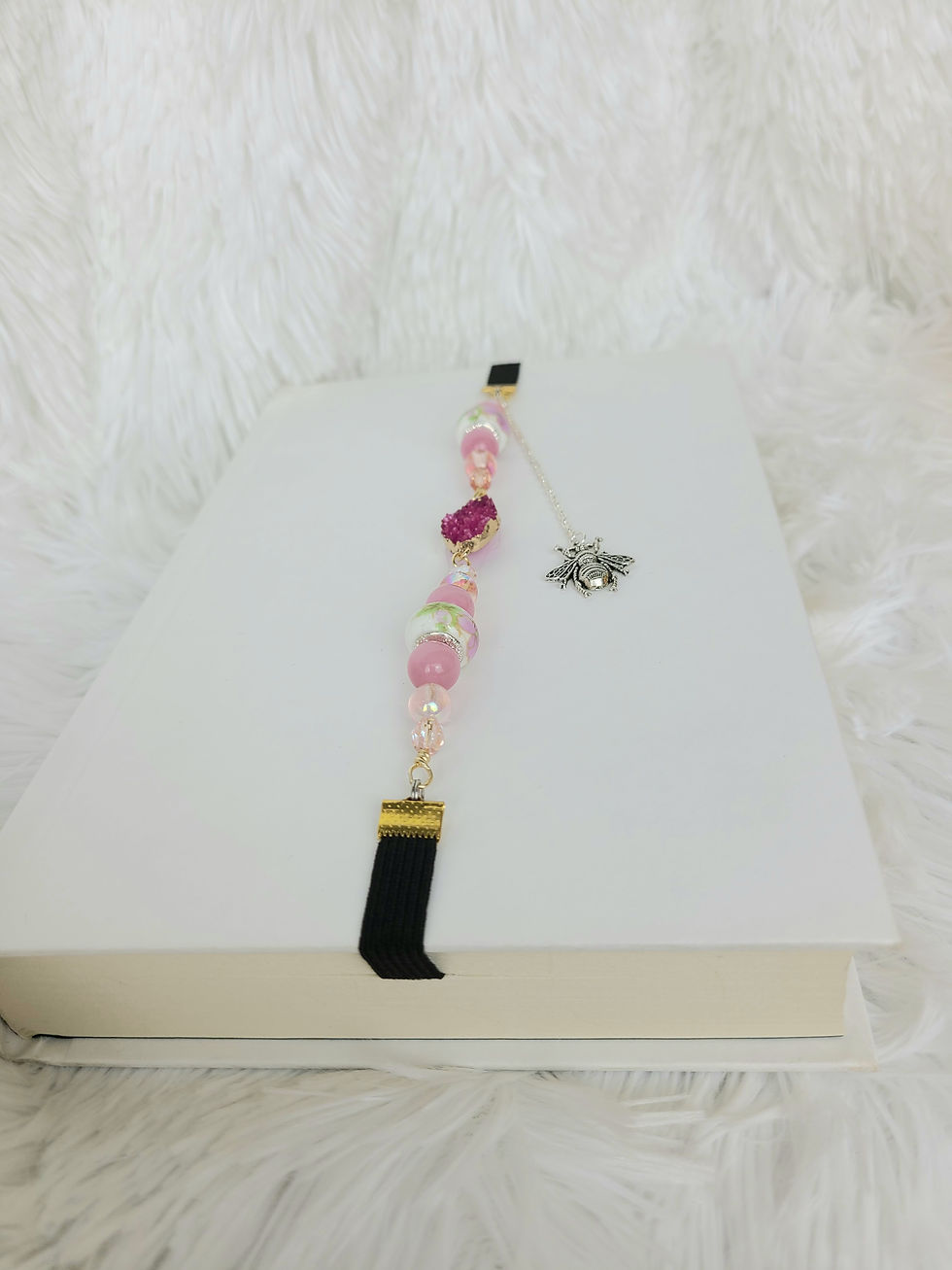 Thumbnail: Pink Bee Elastic Bookmark