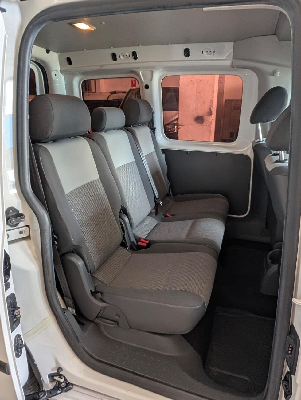 Miniatura: VW Caddy 1.6 TDI, 5 plazas, 2013
