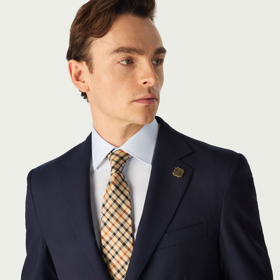 250129  DAKS MODEL E438223989
