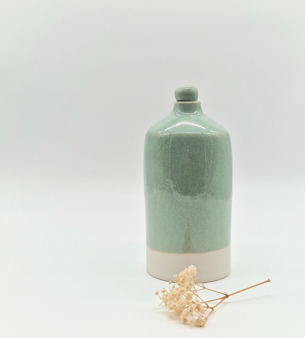 Vase bouteille avec bouchon