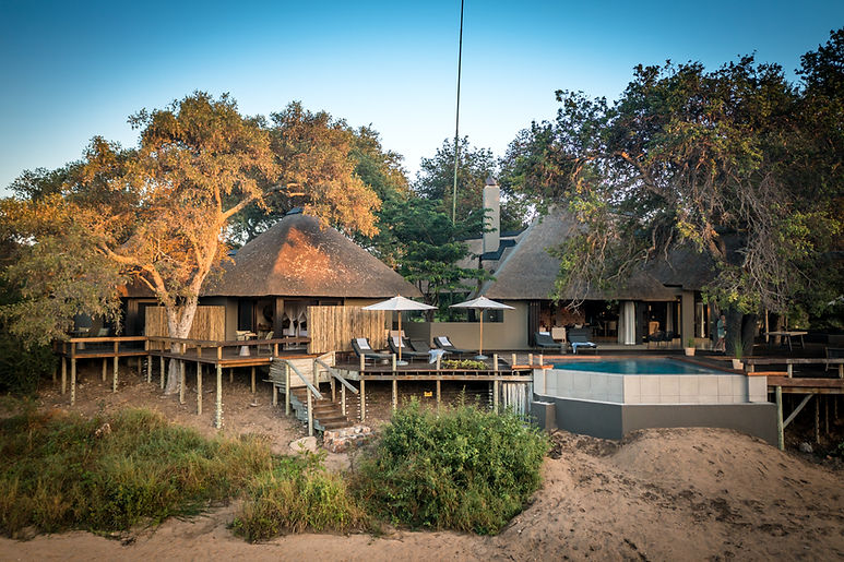 Tulela_Lodge Deck_2.jpg