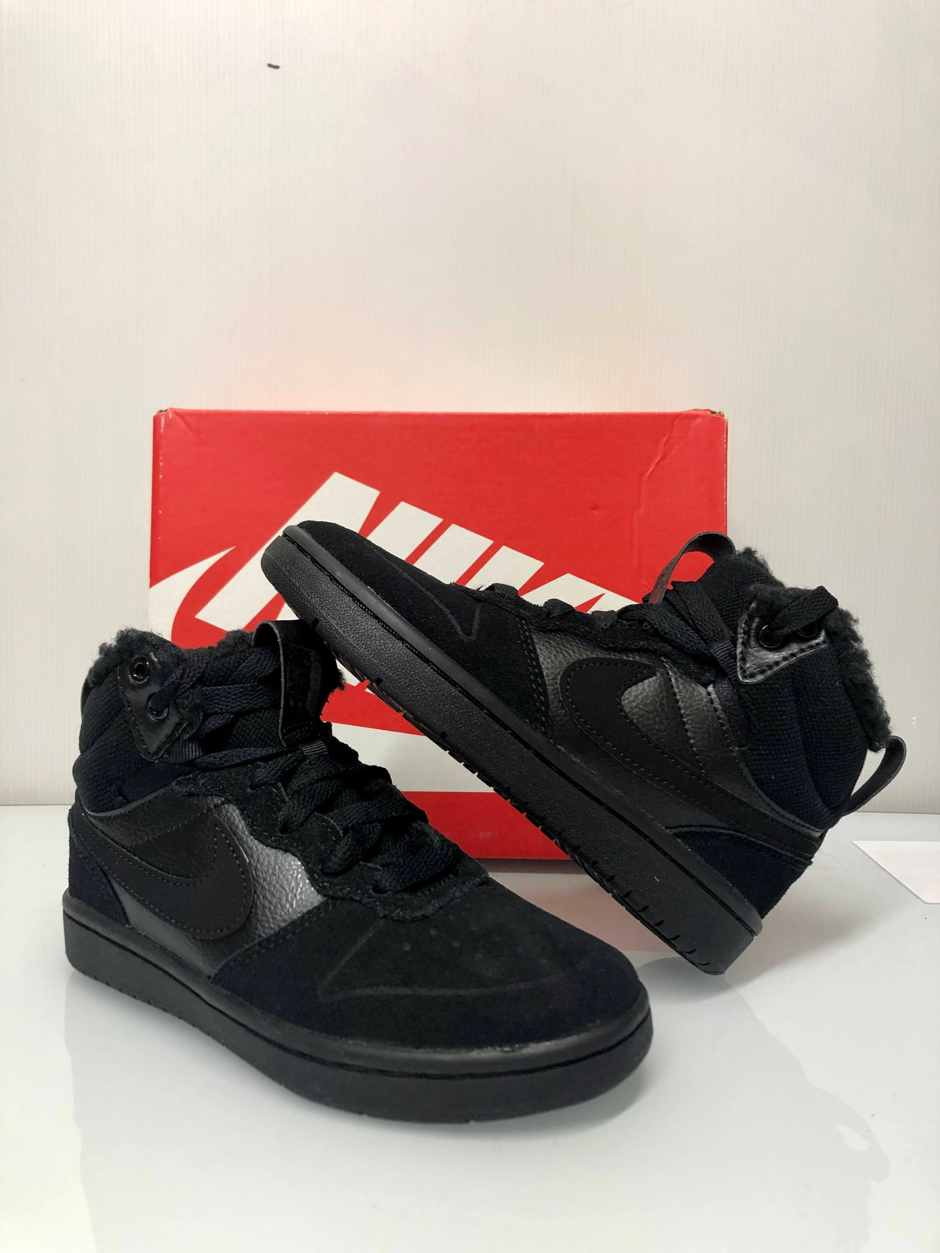 BASKET MONTANTE FOUREE T30 NOIRE NIKE