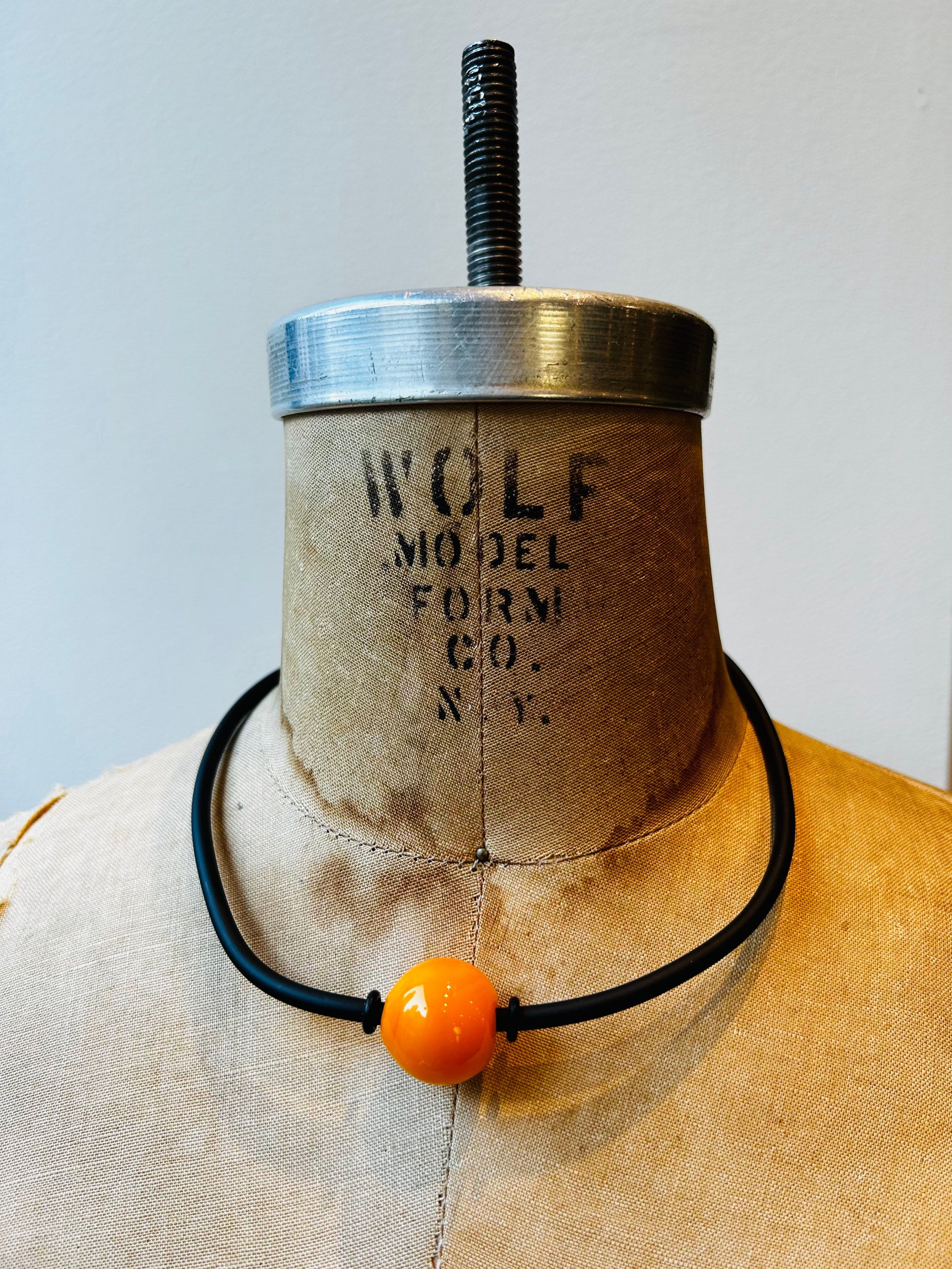 CHUNKY GLASS BEAD NECKLACE - ORANGE