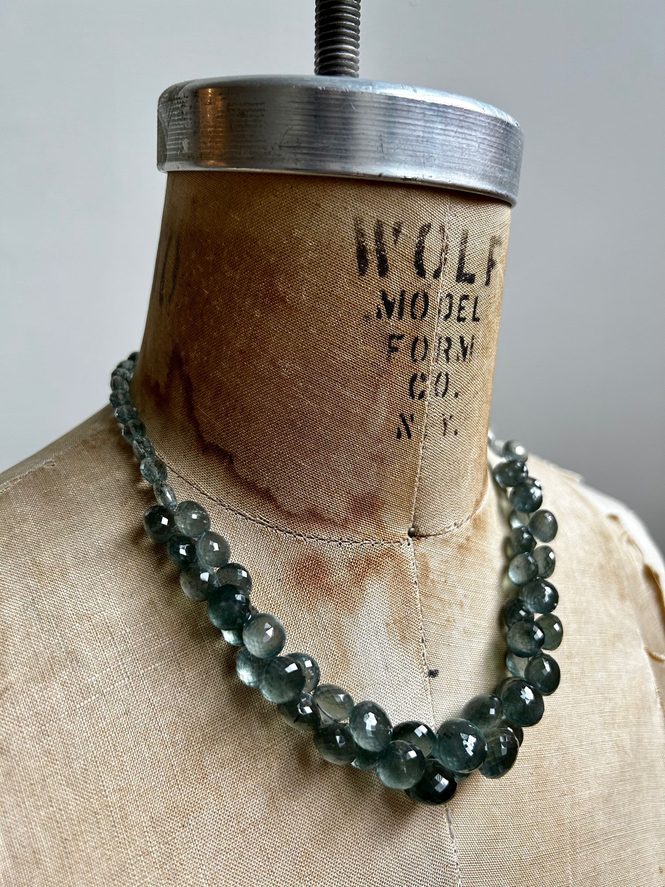 Moss Aquamarine and 18K Gold Necklace