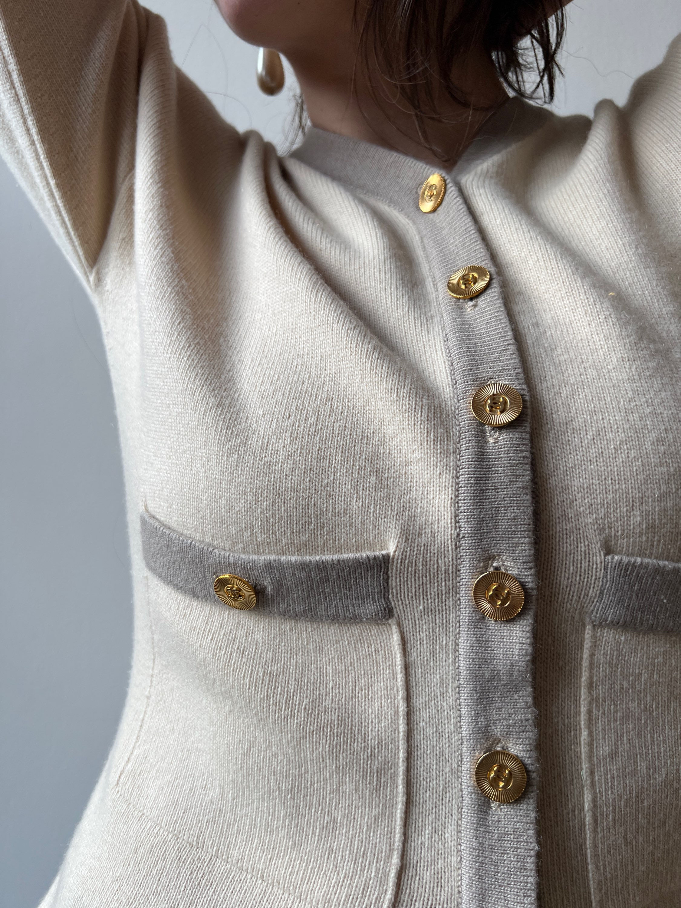 CHANEL CREAM CASHMERE CARDIGAN SWEATER