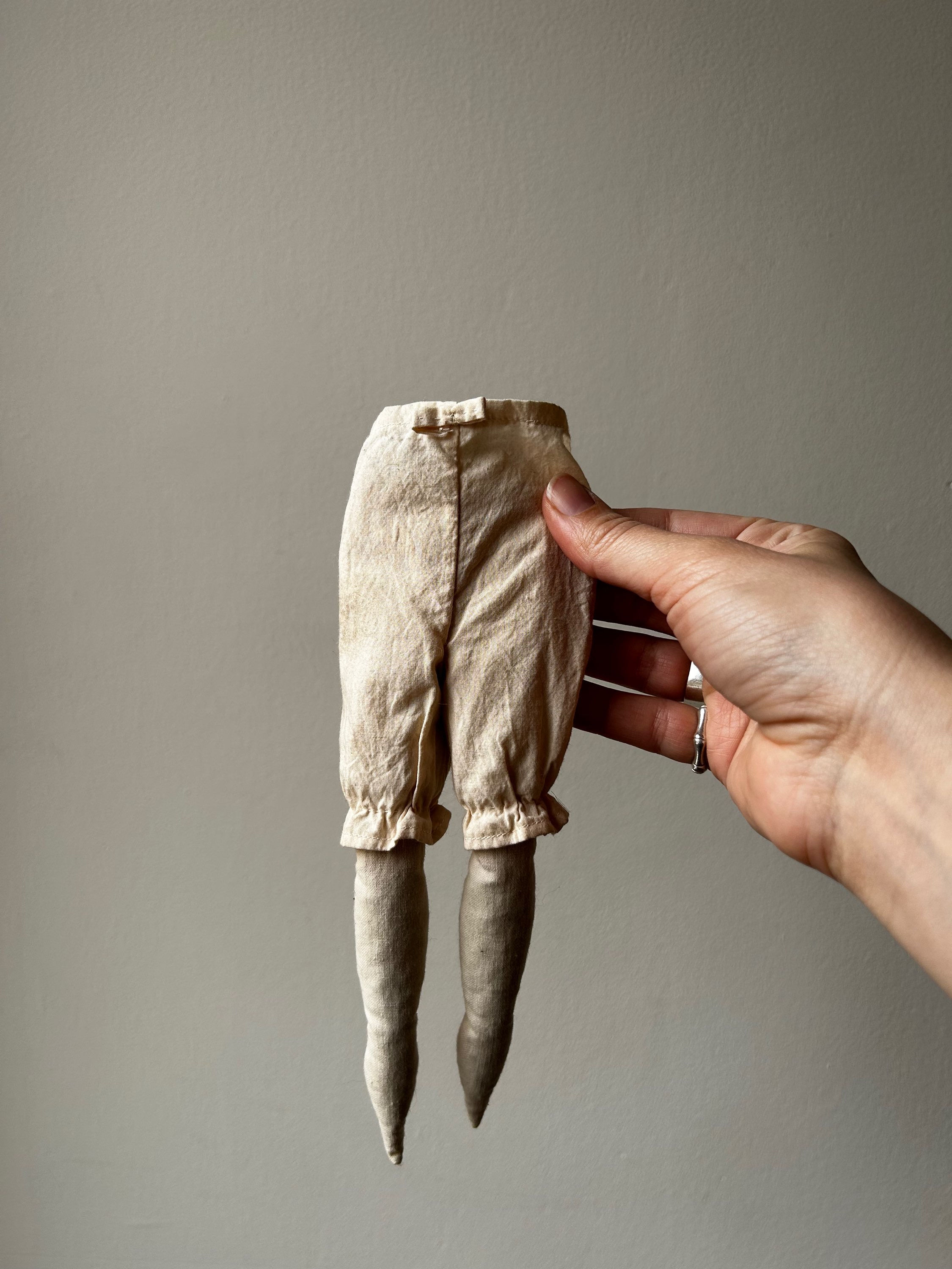 Amy Sedaris’ Banryoku Japanese Eye Pillow Legs