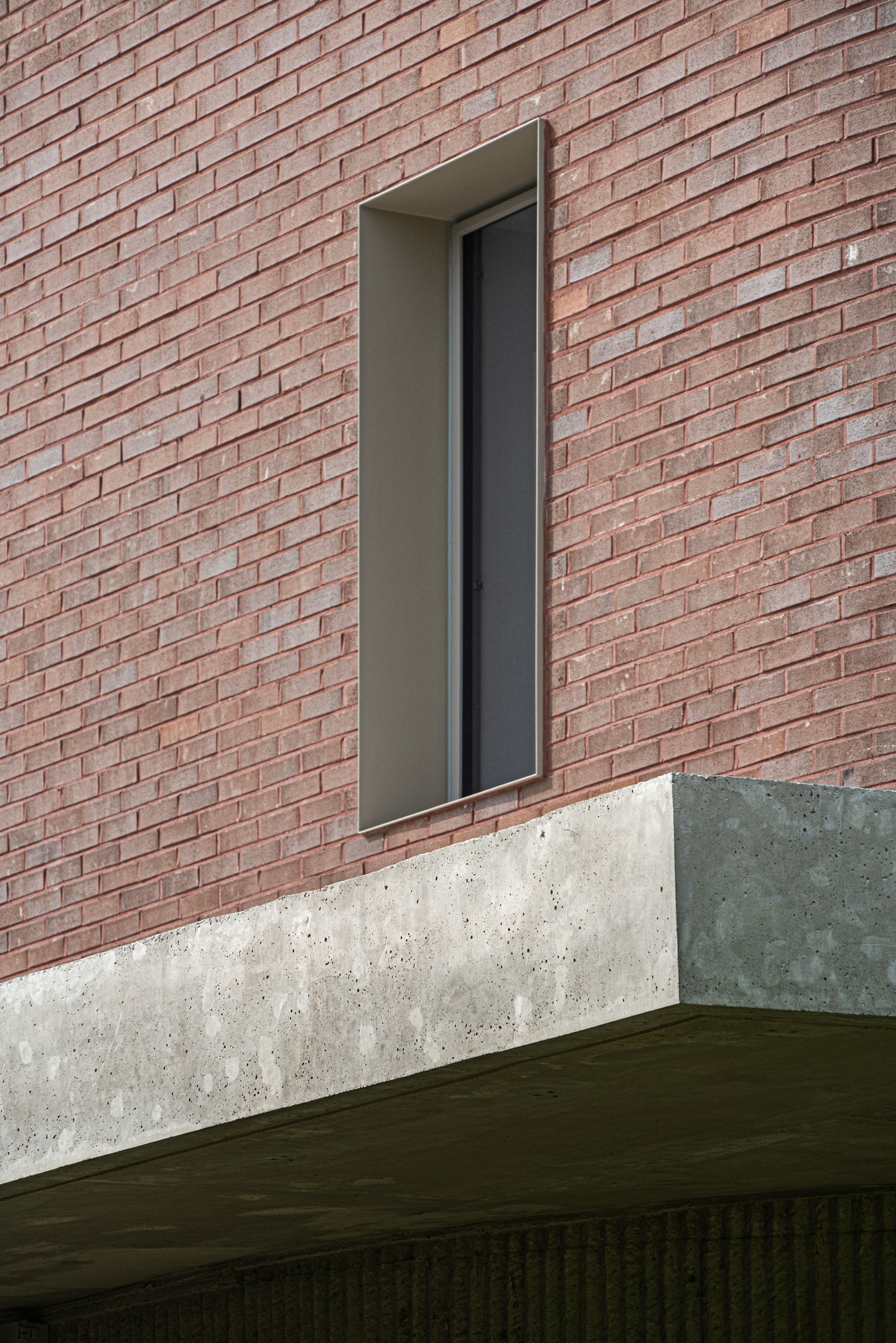 Dwelling in Gotjawal brick volume concrete eave thickness detail Kim-O Architects