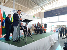 Domingos Sávio participa da assinatura de contrato de gestão e operação do Aeroporto
