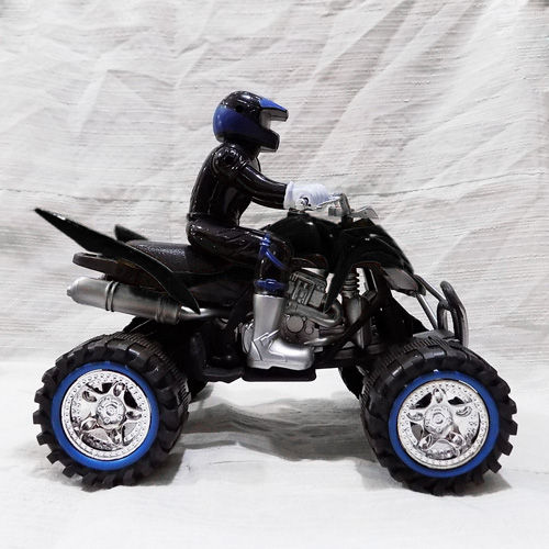 Miniatura: Cuatriciclo