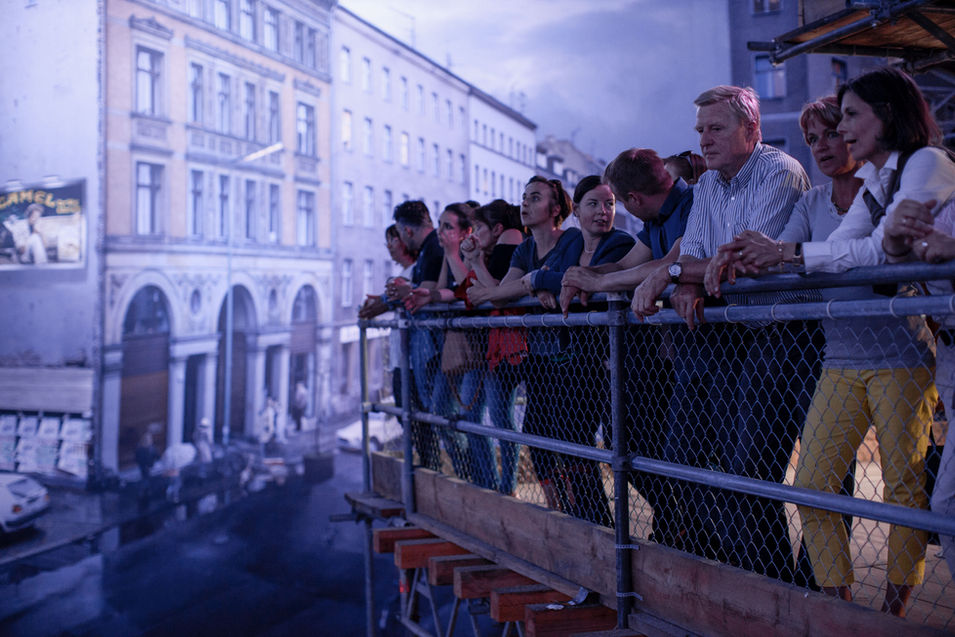THE WALL in the asisi Panorama Berlin, view towards the visitor platform