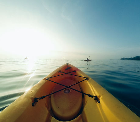 Kayak au lever du soleil