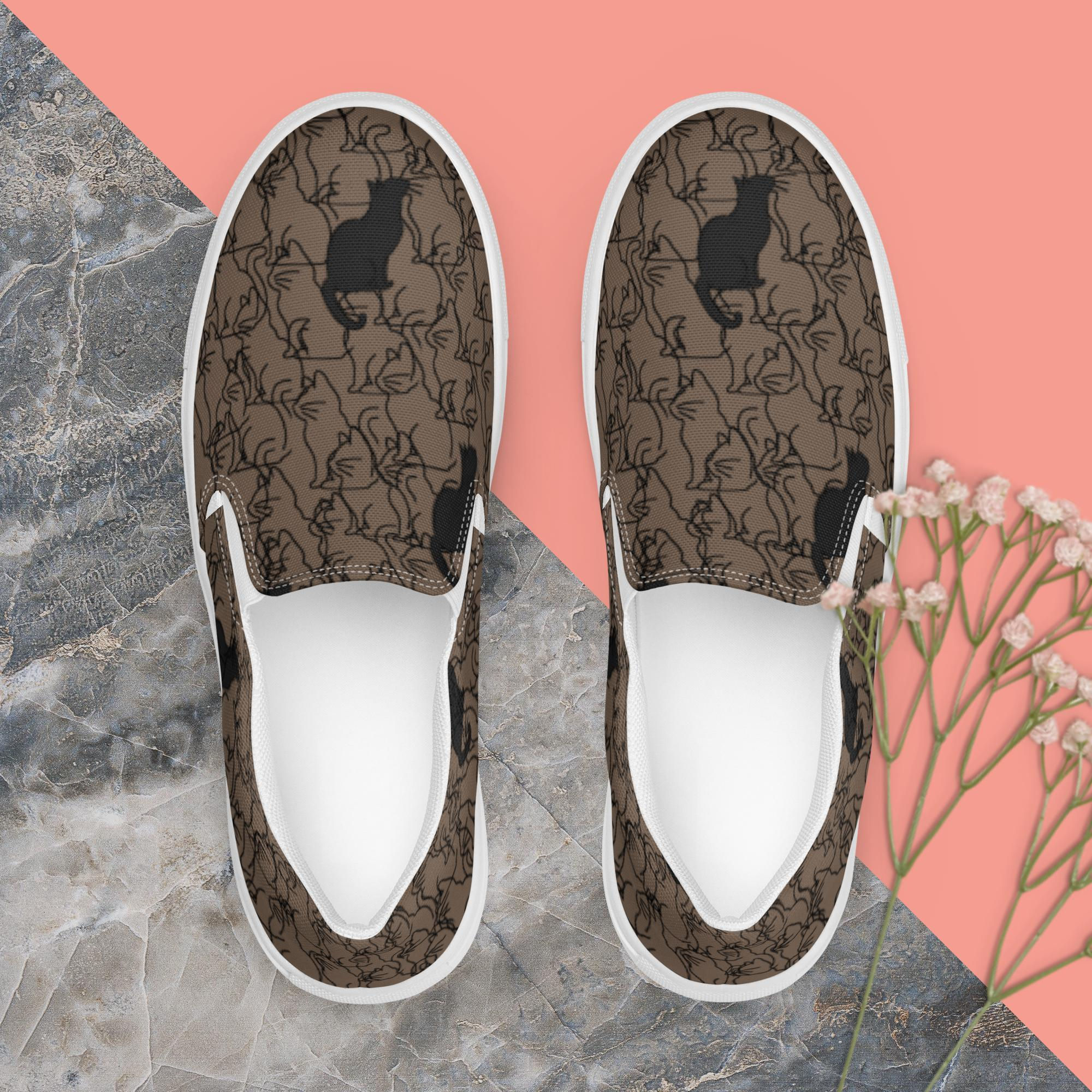 Women’s slip-on canvas shoes