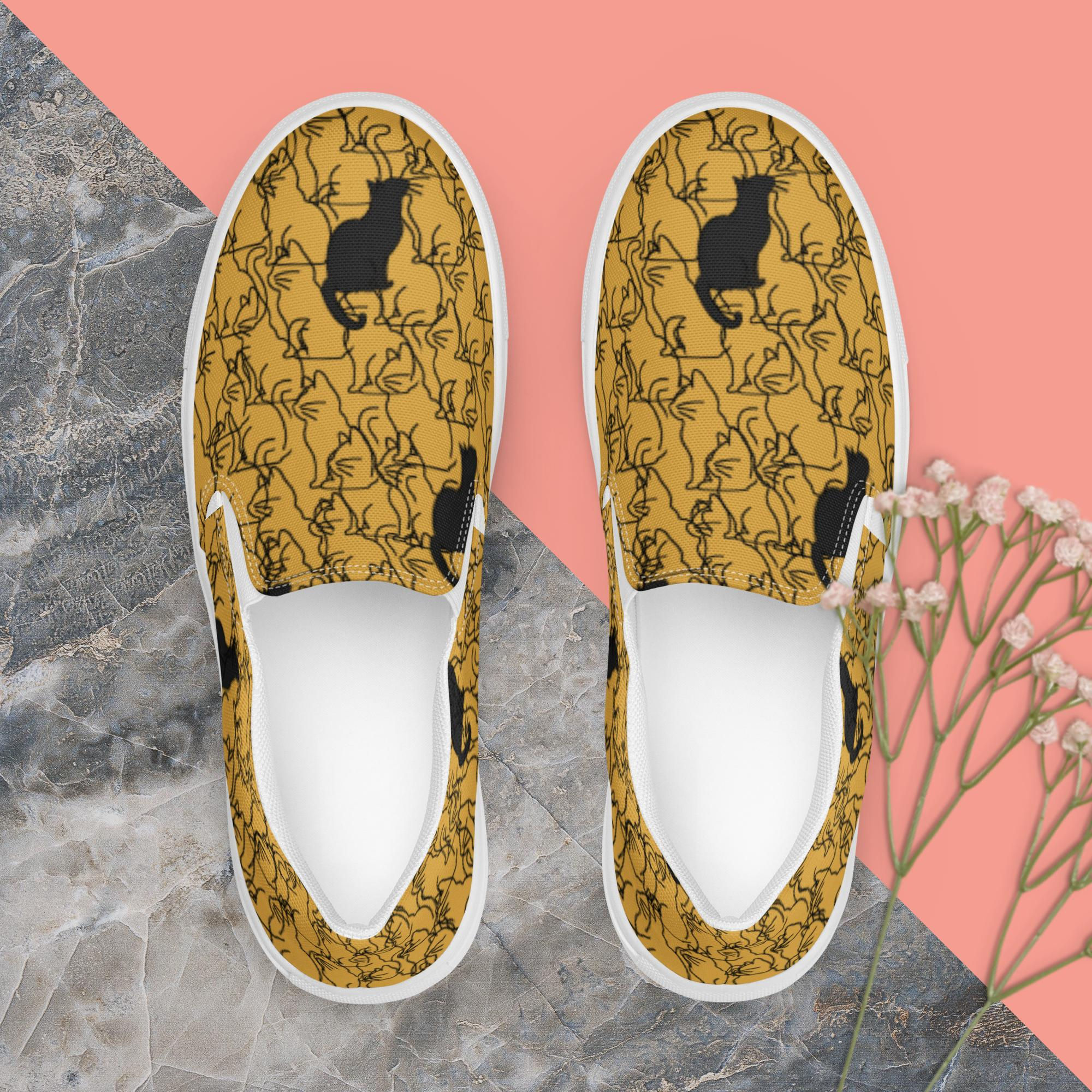 Women’s slip-on canvas shoes