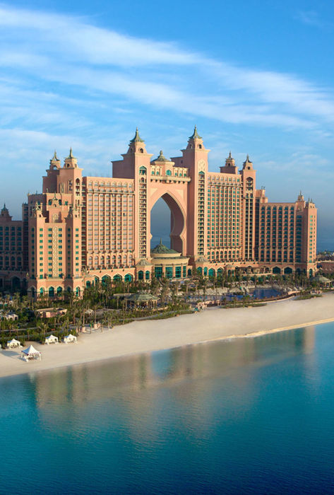 Bird's eye view of Atlantis hotel on the Plam Jumeirah in Dubai, daytime