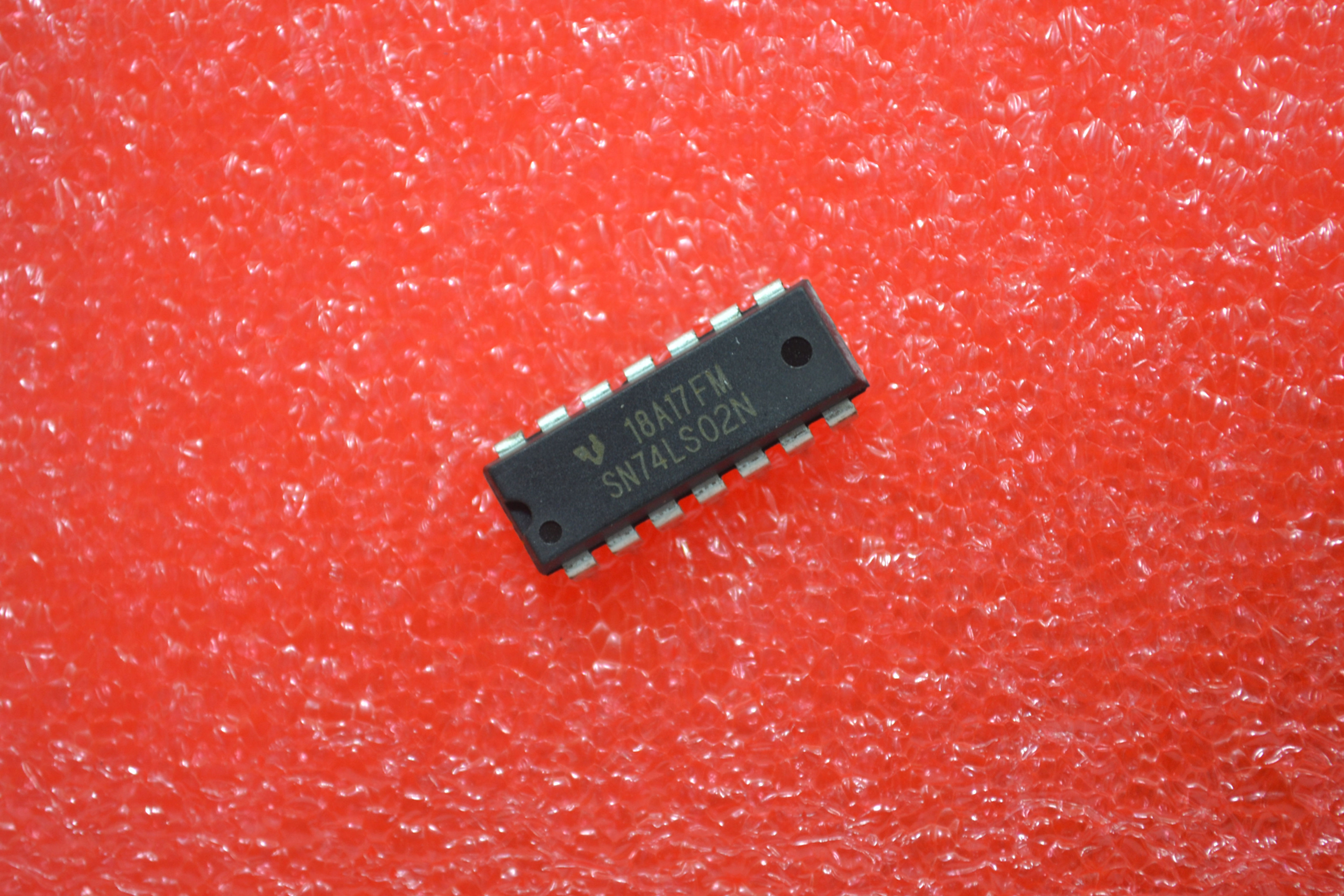 Compuerta NOR 74LS02