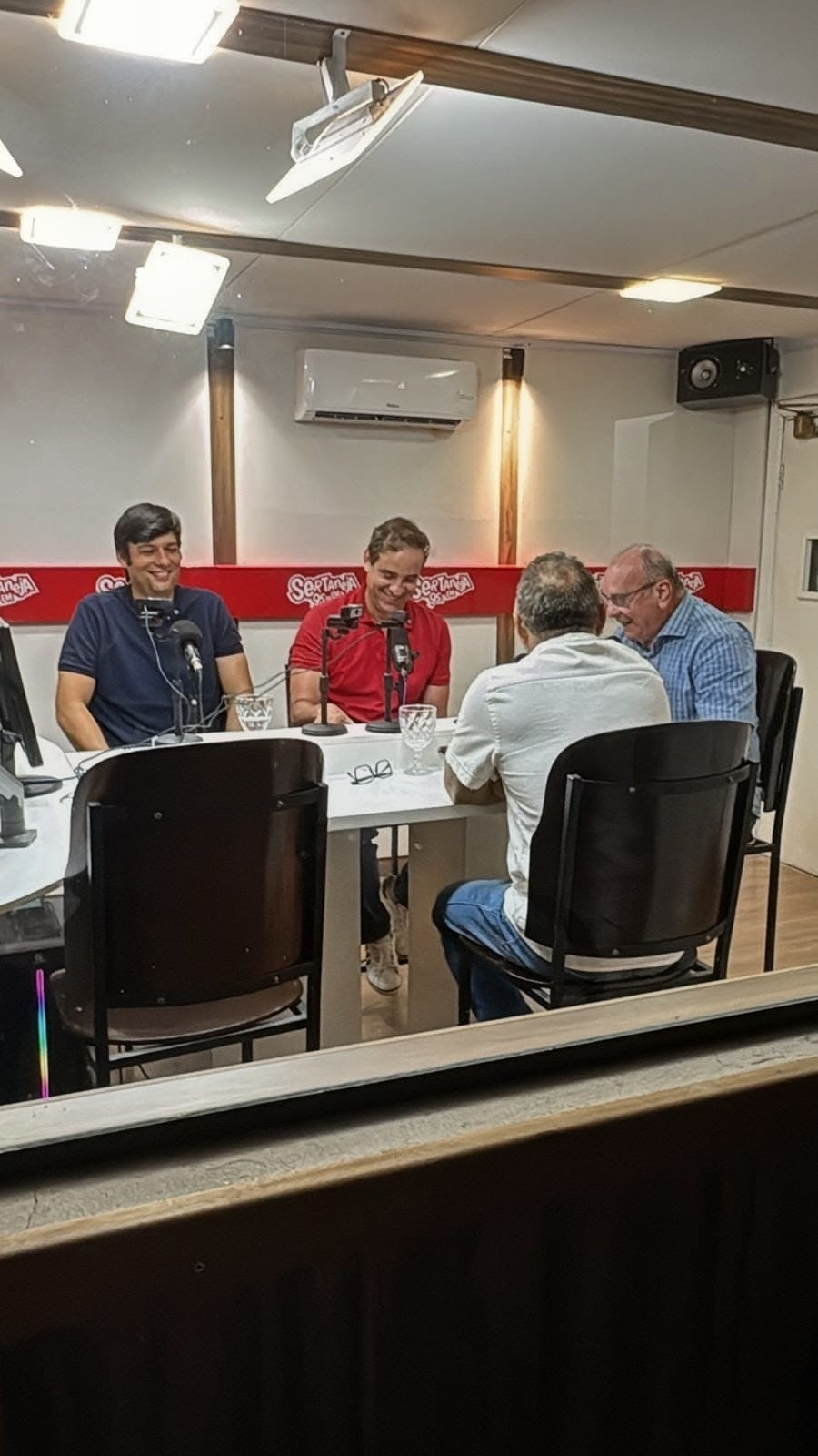 CADU XAVIER NO PAUTA RN 1: "ELEITO GOVERNADOR, A PRIORIDADE SERÁ ATRAIR EMPRESAS PARA O RN" 