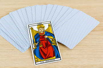 arcane de la justice VIIII -formation au tarot