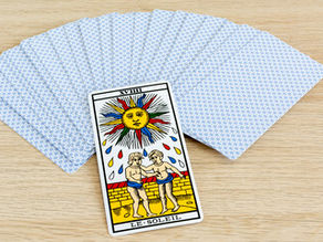 Le Soleil XVIIII arcane majeur du tarot de Marseille