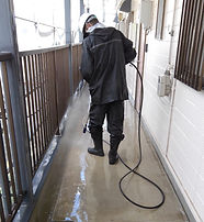 蒲郡市 アパートS様 通路床の洗浄