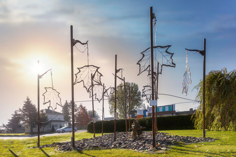 Maple grove structure at the intersection of Canada and Mgr-Martin East streets - Saint-Quentin (NB)