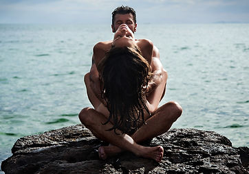 tantra_coupleparallaximg.jpg