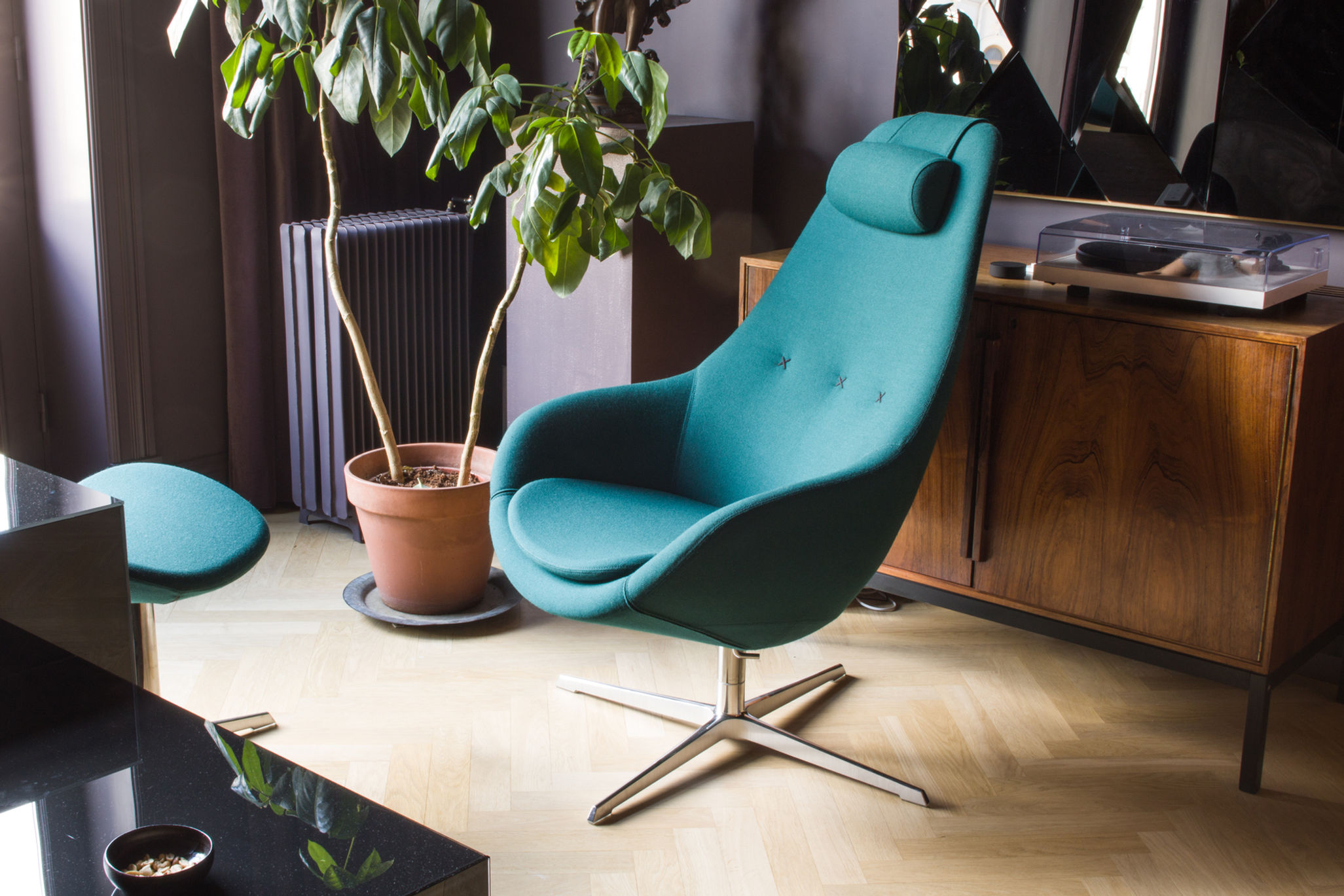 Trendfarbe Grün für den Entspannungssessel Kokon von Varier