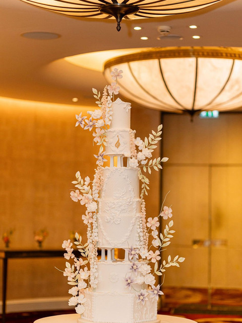 Luxury Wedding Cakes for Arabic, Gulf & International Weddings