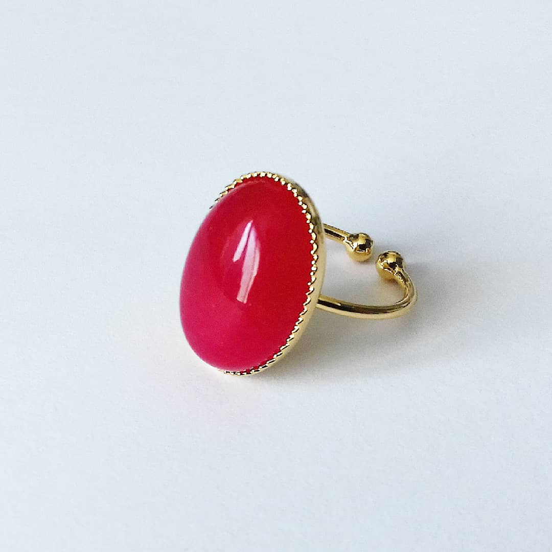 Bague en laiton doré, Agate bordeaux