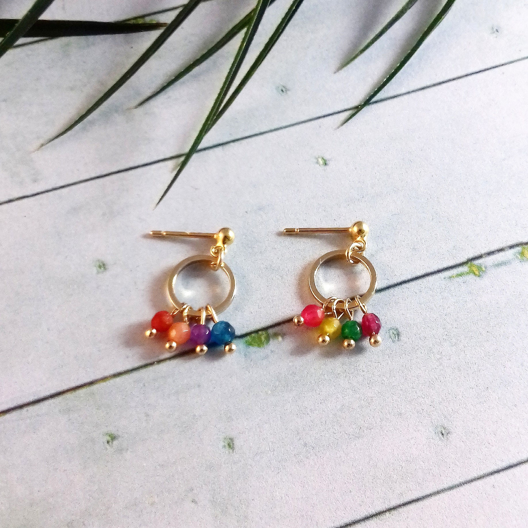 Boucles d'oreilles breloques en laiton et pierres naturelles